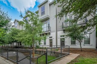 5837 E Post Oak Lane, Houston, TX 77055