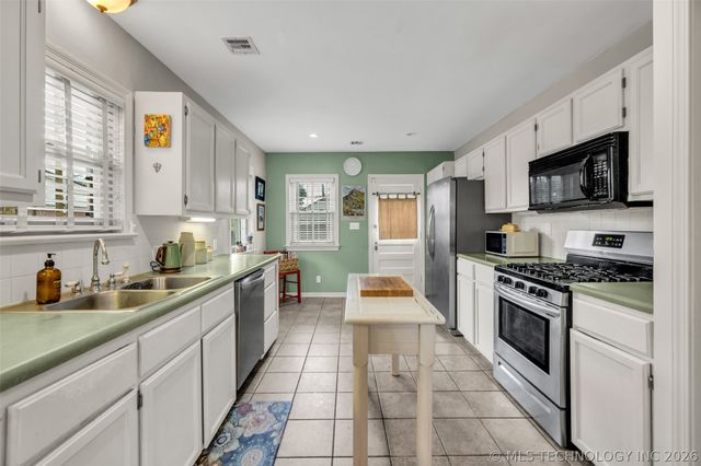 2711 E 14th Street, Tulsa, OK 74104