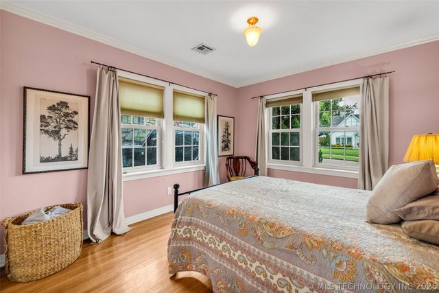 2711 E 14th Street, Tulsa, OK 74104