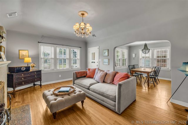 2711 E 14th Street, Tulsa, OK 74104