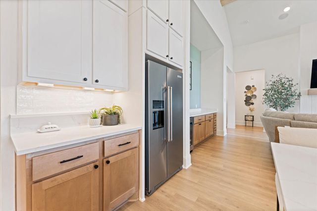 410 Arctic Warbler Court, Magnolia, TX 77354