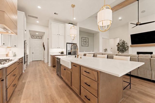 410 Arctic Warbler Court, Magnolia, TX 77354