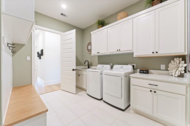 410 Arctic Warbler Court, Magnolia, TX 77354