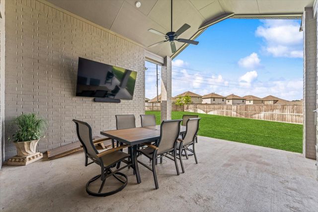 410 Arctic Warbler Court, Magnolia, TX 77354