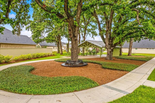 410 Arctic Warbler Court, Magnolia, TX 77354