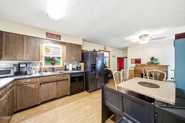 11350 Bearcamp Rd, Louisville, KY 40272