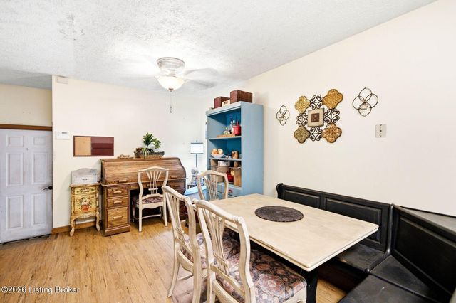 11350 Bearcamp Rd, Louisville, KY 40272