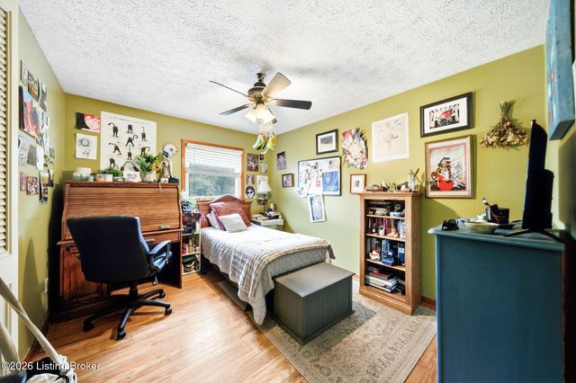 11350 Bearcamp Rd, Louisville, KY 40272