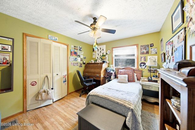 11350 Bearcamp Rd, Louisville, KY 40272
