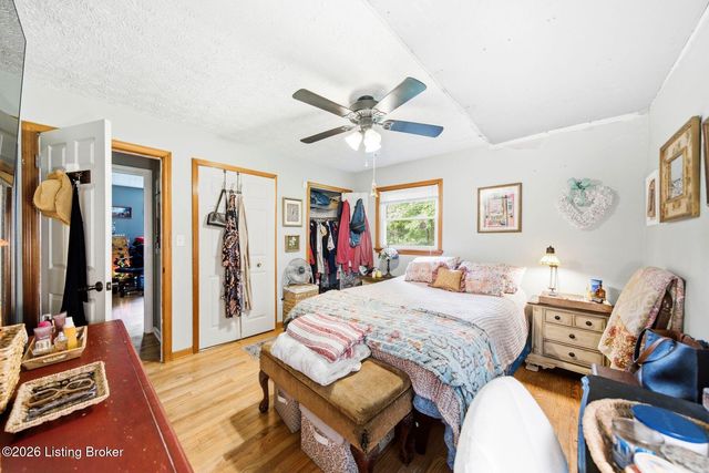 11350 Bearcamp Rd, Louisville, KY 40272