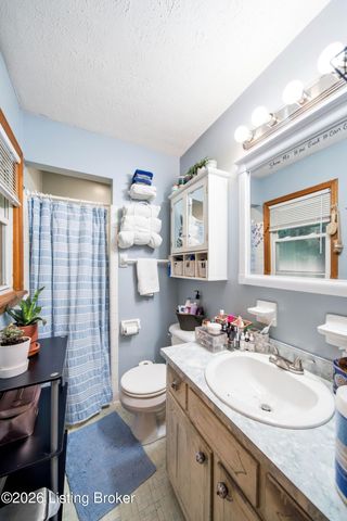11350 Bearcamp Rd, Louisville, KY 40272