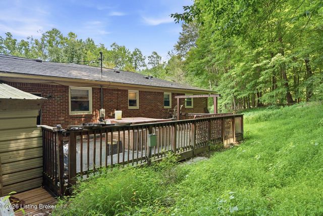 11350 Bearcamp Rd, Louisville, KY 40272