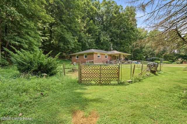 11350 Bearcamp Rd, Louisville, KY 40272