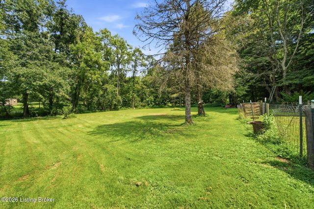 11350 Bearcamp Rd, Louisville, KY 40272