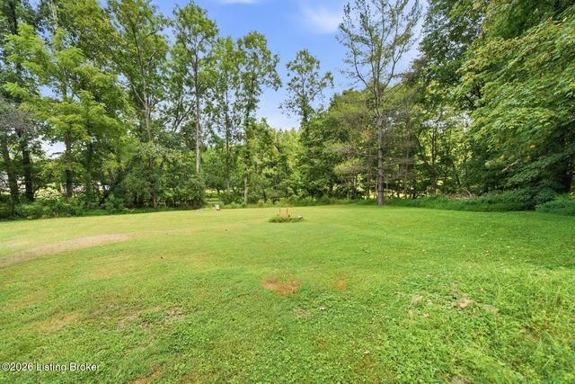 11350 Bearcamp Rd, Louisville, KY 40272
