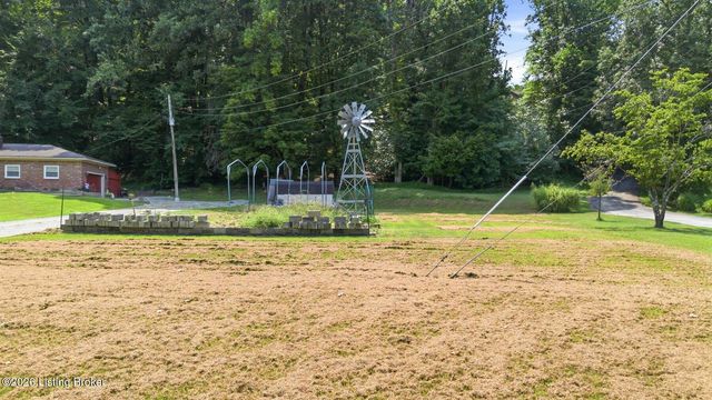 11350 Bearcamp Rd, Louisville, KY 40272