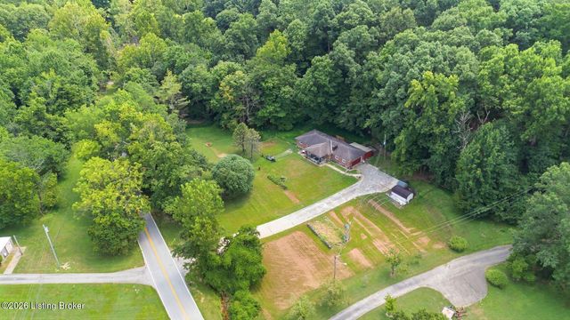 11350 Bearcamp Rd, Louisville, KY 40272