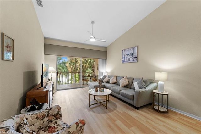 1240 Sarah Jean CIR M205, Naples, FL 34110