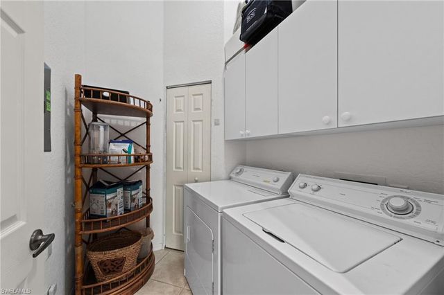 1240 Sarah Jean CIR M205, Naples, FL 34110