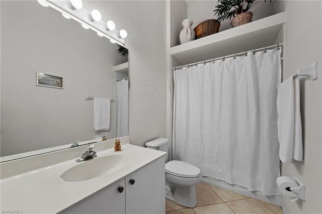 1240 Sarah Jean CIR M205, Naples, FL 34110