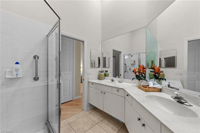 1240 Sarah Jean CIR M205, Naples, FL 34110