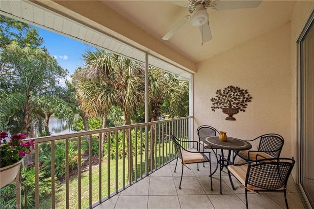 1240 Sarah Jean CIR M205, Naples, FL 34110