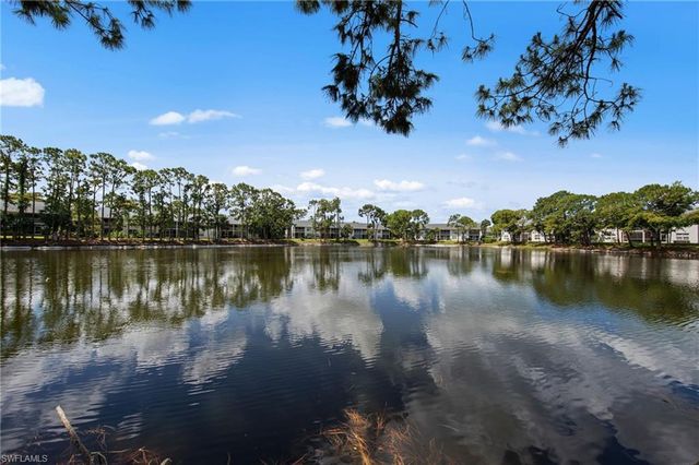 1240 Sarah Jean CIR M205, Naples, FL 34110