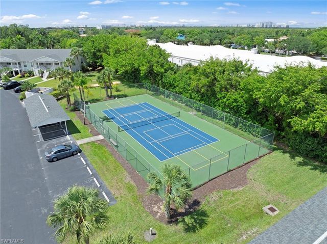 1240 Sarah Jean CIR M205, Naples, FL 34110