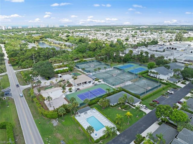 1240 Sarah Jean CIR M205, Naples, FL 34110