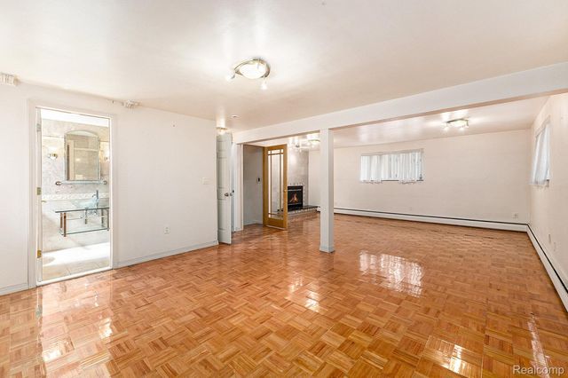 29242 Lorraine Court, Warren, MI 48093