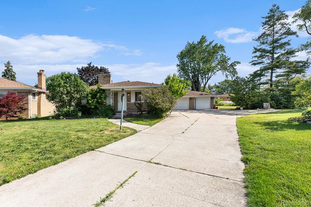 29242 Lorraine Court, Warren, MI 48093