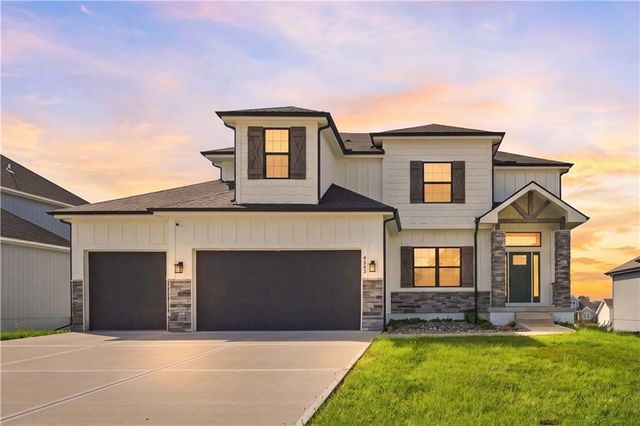 2333 SW Old Port Road, Lee's Summit, MO 64082