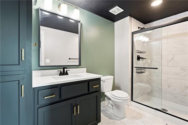 2333 SW Old Port Road, Lee's Summit, MO 64082