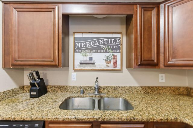 209 Regency Point Path, Lexington, KY 40503