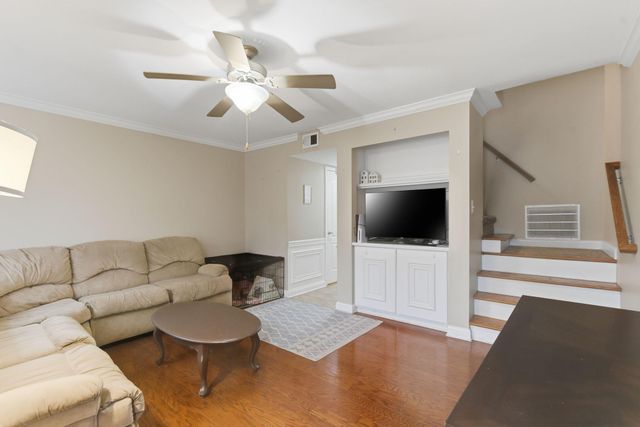 209 Regency Point Path, Lexington, KY 40503