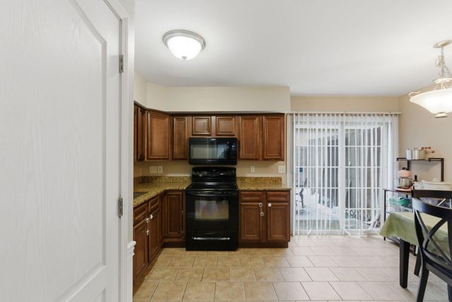 209 Regency Point Path, Lexington, KY 40503