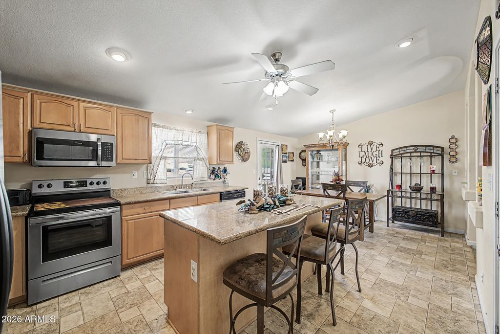 2882 W ROUNDUP Street, Apache Junction, AZ 85120 — photo 3