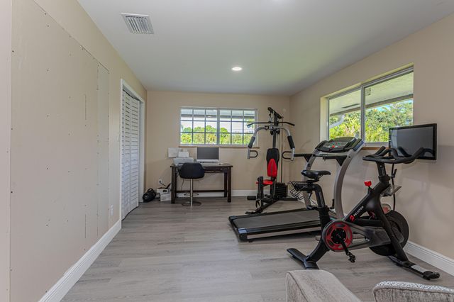 875 NW 120th Avenue, Plantation, FL 33325