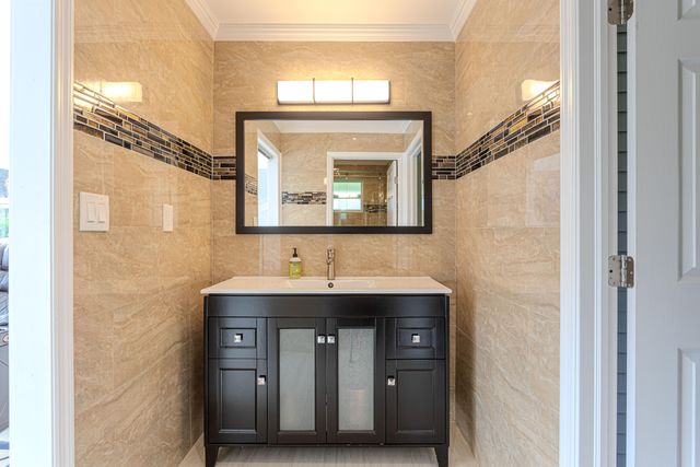 875 NW 120th Avenue, Plantation, FL 33325