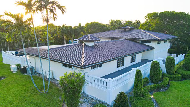 875 NW 120th Avenue, Plantation, FL 33325