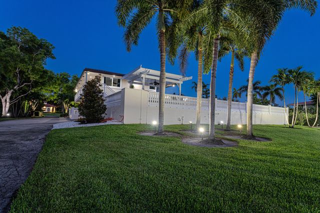 875 NW 120th Avenue, Plantation, FL 33325