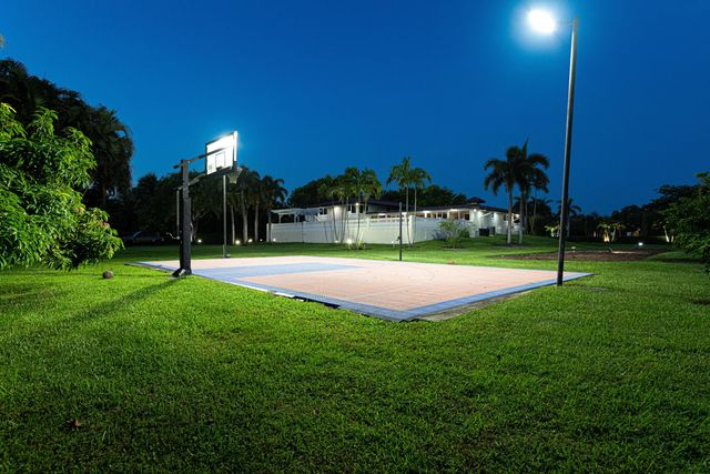 875 NW 120th Avenue, Plantation, FL 33325