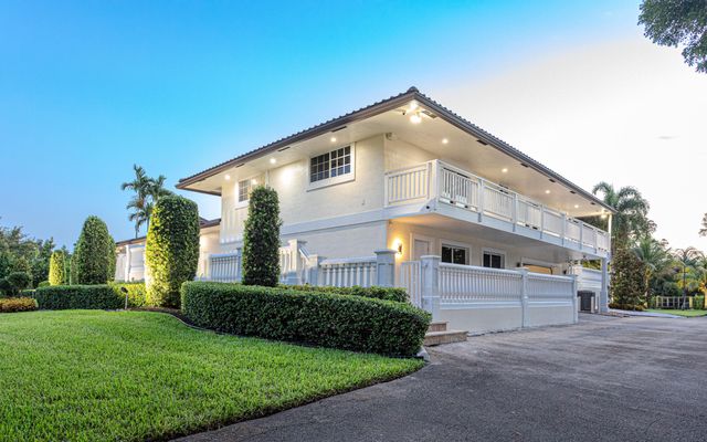 875 NW 120th Avenue, Plantation, FL 33325