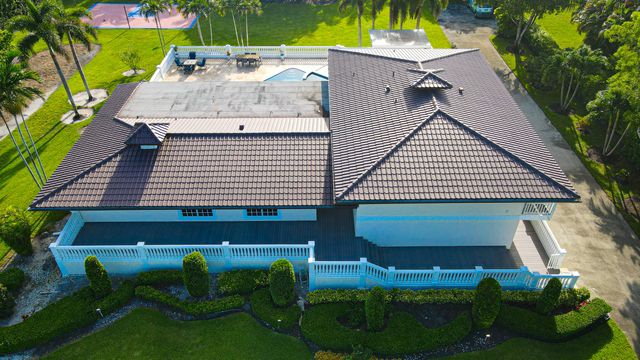 875 NW 120th Avenue, Plantation, FL 33325