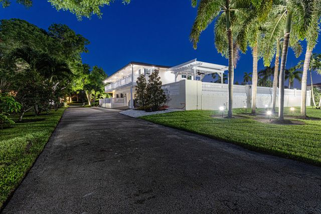 875 NW 120th Avenue, Plantation, FL 33325