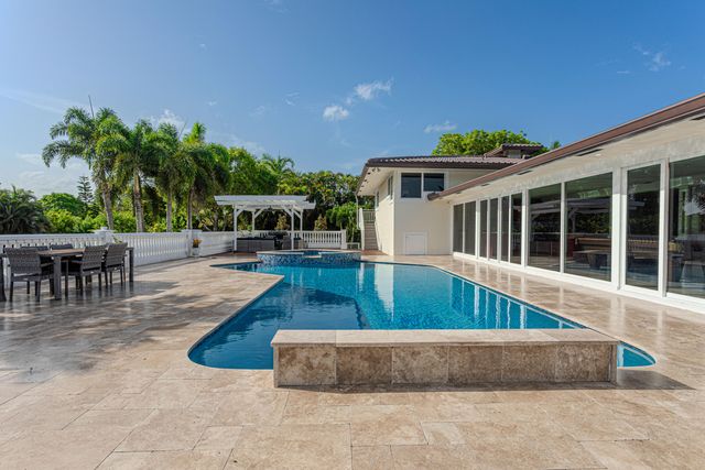 875 NW 120th Avenue, Plantation, FL 33325