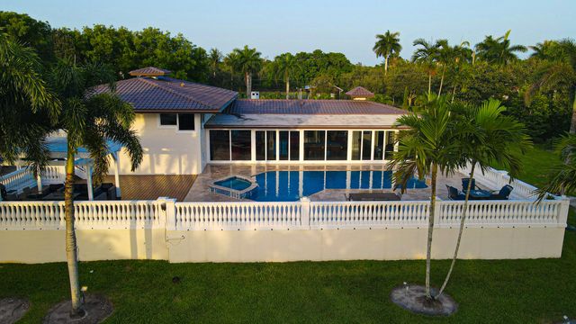 875 NW 120th Avenue, Plantation, FL 33325