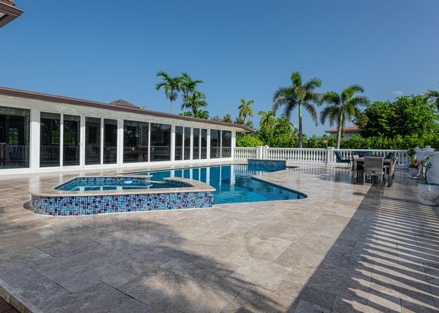 875 NW 120th Avenue, Plantation, FL 33325