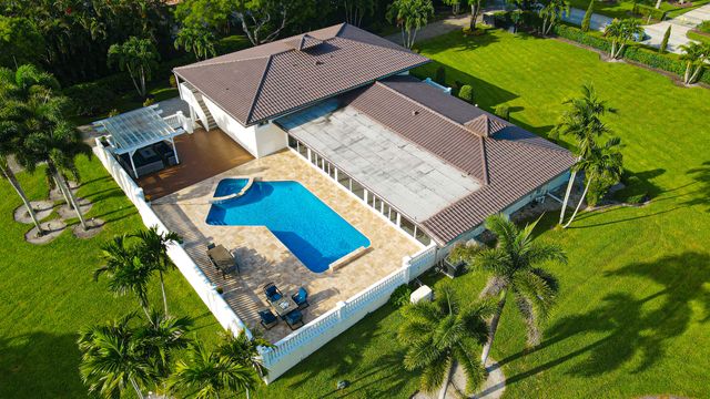 875 NW 120th Avenue, Plantation, FL 33325