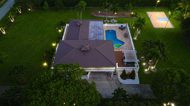 875 NW 120th Avenue, Plantation, FL 33325